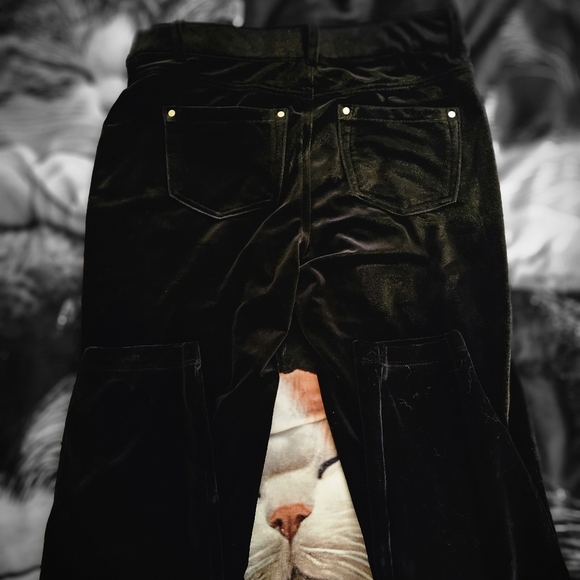 BLK VELVET PETITE LEGGINGS - Picture 7 of 7